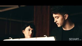 Olive Glass – Croupier 25 08 2024